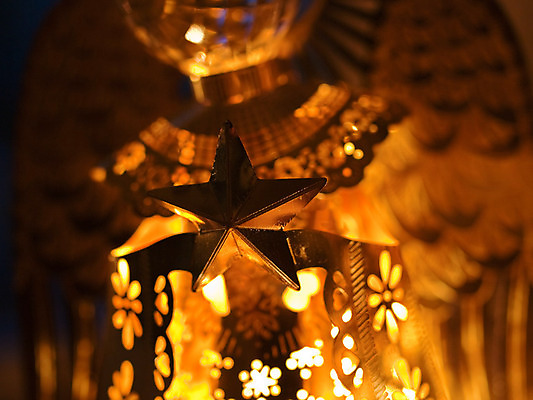 포토 JPG 해외이미지 모양 전통 계절 별 기독교 종교 결혼 백그라운드 크리스마스 겨울 자국 엄마 휴가 조명 새로움 사람 사람없음 장식 빛 노란색 축하 예수 영혼 황금 양치기 야간 12월 기적 장면 요셉 빛망울 연소 광 베들레헴 해외202004 해외포토 자연요소 직업 기념일 컬러 컨셉 가족 이벤트 신_종교 날짜 파일형식 이미지허브