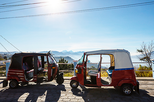 포토 JPG 해외이미지 문화 도로 호수 여행 가이드 교통시설 자동차 휴가 거리 사람없음 빨간색 여름 미국 장비 운전 수확 도시 바퀴 중앙아메리카 심볼 복고 택시 장면 짐차 타운 과테말라 옛날 해외202004 해외포토 직업 계절 길 육상교통 컬러 교통 북아메리카 농업 모션 승용차 아메리카 시설 파일형식 이미지허브