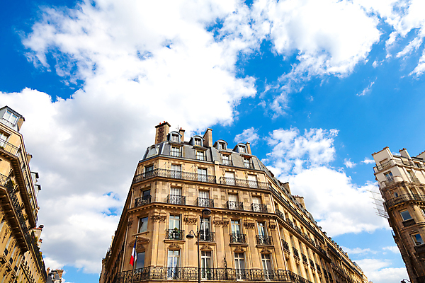 포토 JPG 해외이미지 건축양식 하늘 주택 사람없음 건물 파란색 도시풍경 맑음 프랑스 깃발 도시 역사 프랑스어 옛날 파리(프랑스) 해외202004 해외포토 문자 건축물 건축 유럽 컬러 날씨 풍경 파일형식 이미지허브