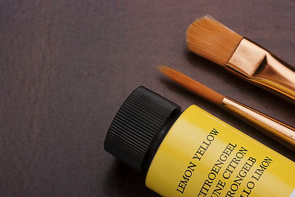 포토 JPG 해외이미지 기술 창조 미술 사람없음 빨간색 노란색 페인트 붓 그림 튜브 얇은 해외202004 해외포토 컬러 문화예술 파일형식 이미지허브