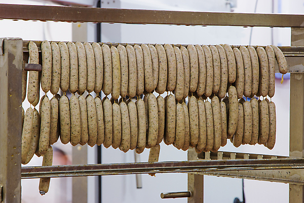 포토 JPG 해외이미지 산업 음식 공장 육류 돼지고기 사람없음 상점 주방 소고기 업무 그룹 소시지 오브젝트 준비 날것 만들기 흙더미 정육점 조작 해외202004 해외포토 식재료 공업 모션 흙 작업 가공식품 파일형식 더미 이미지허브
