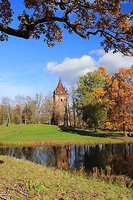 포토 JPG 해외이미지 구름 공원 호수 건축양식 하늘 사람없음 역사 폐허 해외202004 해외포토 자연요소 공공시설 건축 파일형식 이미지허브