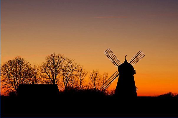 포토 JPG 해외이미지 나무 실루엣 오렌지 하늘 주택 스웨덴 사람없음 건물 노란색 일몰 풍차 저녁 스칸디나비아 해외202004 해외포토 식물 건축물 컬러 과일 촬영기법 북유럽 노을 야간 파일형식 이미지허브