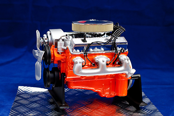 포토 JPG 해외이미지 모델 오렌지 자동차 사람없음 금속 왼쪽 오브젝트 각도 엔진 배기가스 해외202004 해외포토 육상교통 과일 재질 방향 파일형식 이미지허브