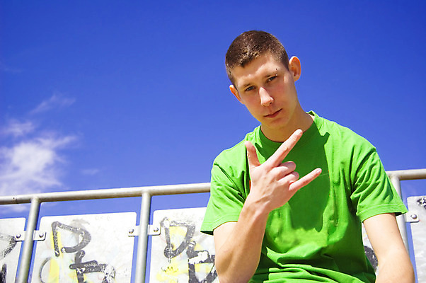 포토 JPG 해외이미지 백인 1 응시 옷 남자 행복 감정 얼굴 휴가 거리 한명 사람 소년 야외 10대 파란색 머리 희망 기쁨 흰색 표현 만족 싱글 해외202004 해외포토 서양인 시선 어린이 컬러 청소년 신체부위 파일형식 이미지허브