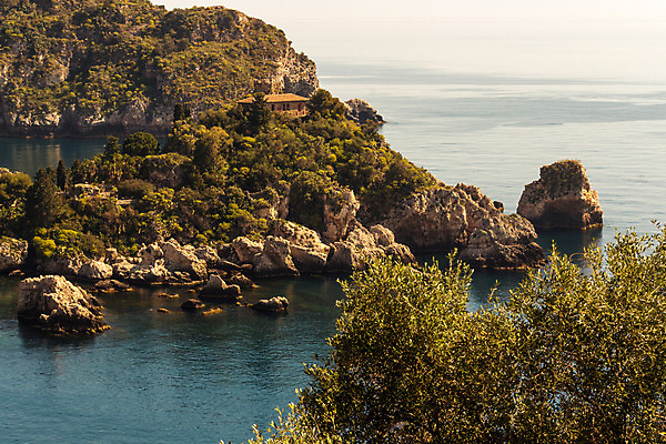 포토 JPG 해외이미지 나무 모래 파도 바다 섬 여행 백그라운드 자연 휴가 파노라마 풍경 사람없음 초록색 물 여름 파란색 이탈리아 바위 만 작음 로마 지중해 내추럴 해외202004 해외포토 자연요소 식물 계절 유럽 컬러 촬영기법 돌_바위 크기 생태계 파일형식 이미지허브
