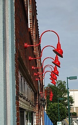 포토 JPG 해외이미지 하늘 벽돌 전등 거리 사람없음 건물 빨간색 사무실 도시 옛날 해외202004 해외포토 건축물 컬러 비즈니스 조명 파일형식 이미지허브