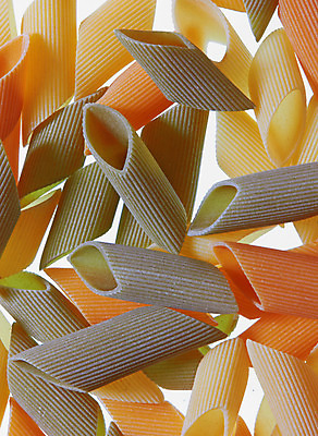 포토 JPG 해외이미지 모양 문화 음식 백그라운드 패턴 다이어트 건조 파스타 나선형 건강 스파게티 종류 요리 사람없음 빨간색 초록색 노란색 식당 저녁식사 이탈리아 흰색 면 닫기 둥지 밀 수집 지중해 먹기 메뉴 질감 날것 점심식사 마카로니 생식 탈리아텔레 해외202004 해외포토 유럽 바다 컬러 무늬 모션 곡류 서양음식 상점 식사 파스타면 파일형식 이미지허브