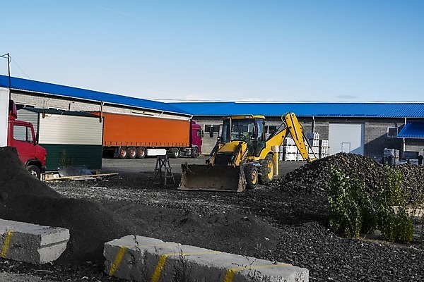 포토 JPG 해외이미지 산업 도로 지구 모래 포즈 농업 하늘 새로움 사람없음 파란색 노란색 기계 장비 화물 업무 바퀴 땅 불도저 굴착기 삽 발굴 양동이 국자 트랙터 무거움 건축업자 땅파기 리프팅 채석 해외202004 해외포토 건축 길 컬러 컨셉 교통시설 주방용품 운송업 작업 중장비 무게 농기계 특수차량 파일형식 이미지허브