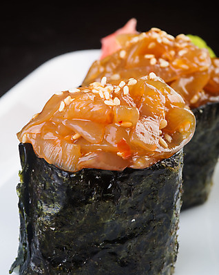 포토 JPG 해외이미지 전통 접시 아시아 음식 백그라운드 밥 오이 새우 어류 요리 동양인 사람없음 일본 검은색 식사 저녁식사 초밥 회 신선 해조류 맛 고추냉이 참치 장어 해산물 날것 롤 연어 생강 점심식사 해외202004 해외포토 식기 나라 컬러 컨셉 채소 갑각류 인종 수중동물 양념 해양식물 일본음식 파일형식 이미지허브