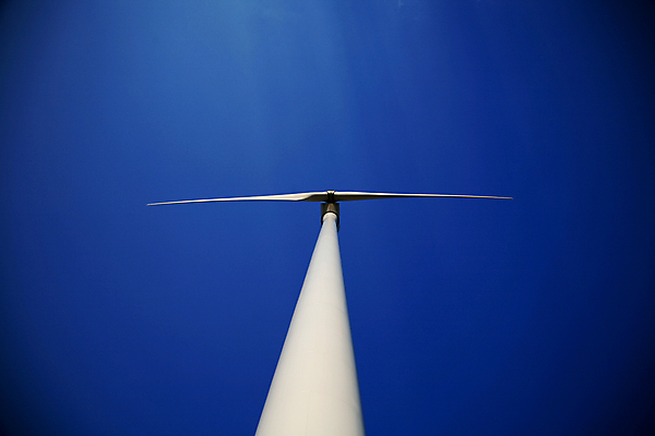 포토 JPG 해외이미지 산업 자연 하늘 풍경 사람없음 야외 초록색 파란색 환경 탑 힘 재활용 풍차 발전기 에너지 칼날 보호 생태계 프로펠러 유지 방앗간 생태학 해외202004 해외포토 건축물 교육 컬러 컨셉 발전소 친환경 파일형식 이미지허브