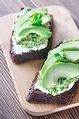 포토 JPG 해외이미지 음식 빵 조각 다이어트 재료 치즈 샌드위치 사람없음 목재 초록색 흰색 시골 닫기 만취 크림 슬라이스 반죽 토스트 라임 토핑 후추 아보카도 점심식사 과카몰리 브루스케타 해외202004 해외포토 나무 컬러 과일 모션 유제품 건강 식사 소스_음식 향신료 술취함 파일형식 이미지허브