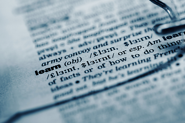 포토 JPG 해외이미지 교육 종이 안경 과학 백그라운드 컨셉 비즈니스 텍스트 교실 학교 사람없음 책 빛 스터디 독서 공책 정보 덮개 흰색 오픈 도서관 읽기 책상 교과서 대학교 문학 페이지 고립 초보 카피스페이스 해외202004 해외포토 잡화 컬러 가구 모션 문구용품 교재 학습 공백 뚜껑 파일형식 이미지허브