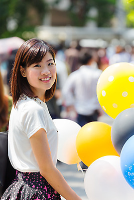 포토 JPG 해외이미지 드레스 아시아 별 얼굴 오렌지 태국 추상 휴식 선물 사랑 한명 사람 동양인 야외 장식 파란색 치마 컬러풀 노란색 파티 유행 검은색 물방울무늬 회색 흰색 축하 신선 잡기 점 풍선 강렬 해외202004 해외포토 자연요소 1 옷 감정 나라 컬러 컨셉 무늬 과일 모션 하의 인종 이벤트 신체부위 파일형식 이미지허브