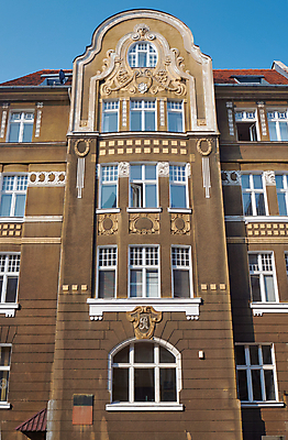 포토 JPG 해외이미지 유럽 조각 건축양식 창문 주택 사람없음 도시 묘사 폴란드 해외202004 해외포토 건축 나라 건물 파일형식 이미지허브