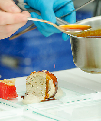 포토 JPG 해외이미지 라이프스타일 잡화 여자 행복 음식 장갑 돈 수박 주택 관리 육류 미소 사람 성인 사람없음 금융 경제 상점 요리사 신선 신용카드 시장 굽기 허브 고객 결제 지역 히스패닉 소매 양고기 폭식 다진 아티초크 예산 인출 체크아웃 경제학 살균 해외202004 해외포토 식물 직업 교육 감정 과일 식재료 표정 건물 생활 재산 구이 파일형식 이미지허브