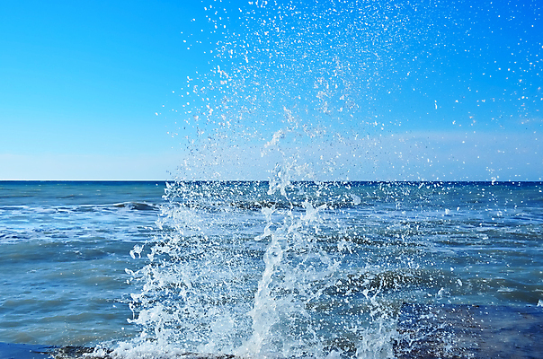 포토 JPG 해외이미지 파도 바다 자연 바람 날씨 해변 사람없음 가로 물 파란색 항구 힘 거품 손상 분노 신선 황무지 가장자리 떨어짐 위험 분무기 단절 때리기 콘크리트 투쟁 힘찬 해외202004 해외포토 자연요소 감정 컬러 컨셉 교통시설 모션 둘레 생태계 파일형식 이미지허브