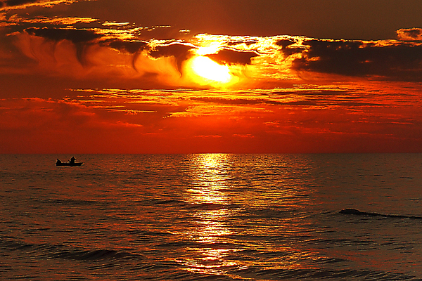 포토 JPG 해외이미지 구름 바다 오렌지 사람없음 빨간색 물 태양 일몰 폴란드 해외202004 해외포토 자연요소 유럽 컬러 과일 노을 파일형식 이미지허브