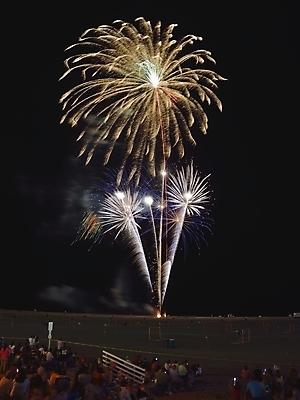 포토 JPG 해외이미지 백그라운드 오렌지 하늘 폭죽 불꽃놀이 사람 이벤트 사람없음 빨간색 물 컬러풀 파티 축제 어둠 축하 야간 저녁 쇼 광 해외202004 해외포토 자연요소 컬러 컨셉 과일 놀이 파일형식 이미지허브