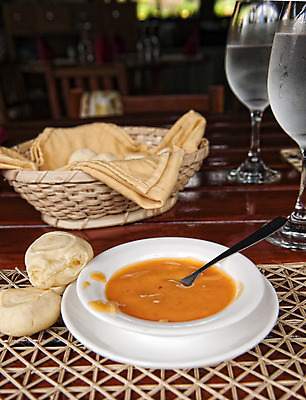 포토 JPG 해외이미지 접시 음식 빵 다이어트 고추 요리 사람없음 식당 요리사 해외202004 해외포토 직업 식기 채소 건강 상점 파일형식 이미지허브