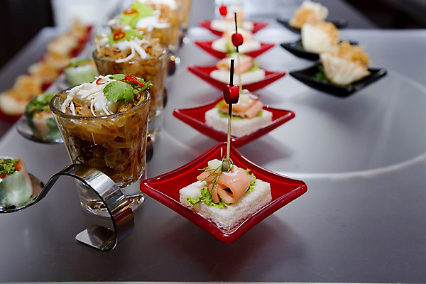 포토 JPG 해외이미지 유럽 음식 빵 결혼 백그라운드 채소 과일 손가락 치즈 건강 종류 육류 어류 요리 이벤트 사람없음 빨간색 세트 파티 요식업 식당 식사 저녁식사 여러개 추위 흰색 신선 고명 맛 아침식사 작음 수집 만취 허브 카나페 준비 점심식사 고립 미니 뷔페 많음 해외202004 해외포토 식물 손 나라 산업 컬러 다수 컨셉 식재료 유제품 서양음식 상점 수중동물 크기 술취함 파일형식 이미지허브