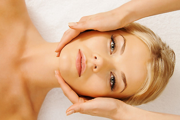 포토 JPG 해외이미지 직업 웰빙 여자 얼굴 신체 휴식 건강 병원 관리 한명 사람 치료 상점 스파 화목 활발 기쁨 에너지 흰색 마사지 미용사 피부 순수 피부관리 객실 반대 테라피 거짓말 돌봄 회복 노화 해외202004 해외포토 1 감정 컬러 컨셉 의학 모션 신체부위 뷰티 파일형식 이미지허브