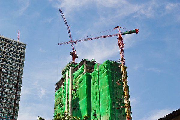 포토 JPG 해외이미지 구름 건축물 산업 비즈니스 창문 모션 하늘 사람없음 건물 빨간색 파란색 사무실 탑 블록 도시 네트워크 재산 큼 땅 기중기 상업 상승 만들기 시멘트 리프트 공학 발판 대각선 진행 개발 철강 콘크리트 프로젝트 해외202004 해외포토 자연요소 교육 건축 선 컬러 컨셉 금융 중장비 크기 파일형식 이미지허브