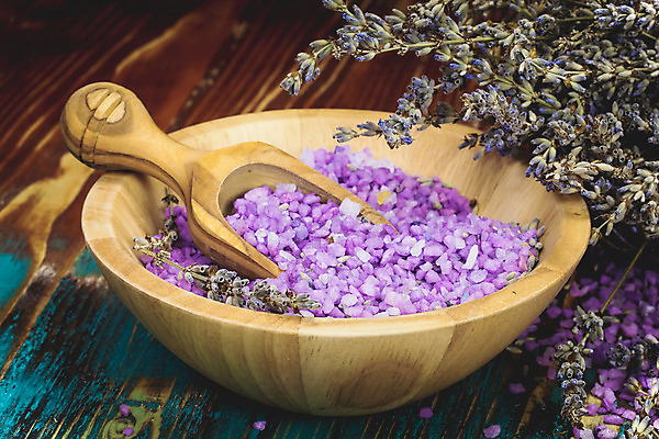 포토 JPG 해외이미지 식물 라이프스타일 꽃 바다 백그라운드 신체 자연 건강 사람없음 치료 약 상점 보라색 검은색 스파 어둠 침묵 목욕 화장품 회색 수확 시골 다발 소중 허브 제비꽃 피부 순수 유기농 복고 냄새 아로마 소금 향 아로마테라피 테라피 라벤더 라일락 내추럴 고립 돌봄 옛날 해외202004 해외포토 웰빙 컬러 컨셉 농업 의학 모션 생활 신체부위 뷰티 소리 청결 생태계 파일형식 이미지허브