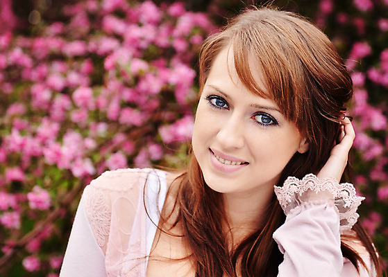 포토 JPG 해외이미지 나무 백인 모델 1 헤어스타일 응시 계절 공원 여자 꽃 행복 분홍색 포즈 백그라운드 자연 갈색머리 한명 야외 빛 컬러풀 태양 머리카락 유행 맑음 봄 화장품 벚꽃 흰색 나뭇가지 신선 개화 매끈함 피부 만들기 내추럴 강렬 해외202004 해외포토 자연요소 서양인 식물 시선 공공시설 감정 컬러 모션 날씨 사람 신체부위 뷰티 머리 감각 생태계 파일형식 이미지허브