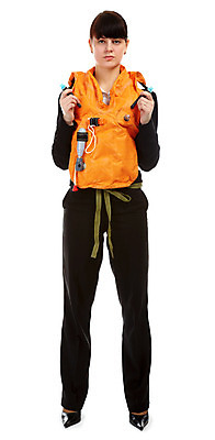 포토 JPG 해외이미지 백인 모델 1 라이프스타일 응시 여자 유럽 얼굴 오렌지 설명 한명 안전 사람 유행 강사 재킷 흰색 승무원 보안 고립 심각 해외202004 해외포토 서양인 직업 시선 나라 컬러 컨셉 과일 모션 생활 신체부위 외투 파일형식 이미지허브