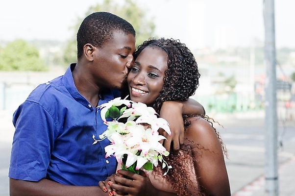 포토 JPG 해외이미지 커플 여자 딸 감정 얼굴 데이트 가족 함께함 사랑 서기 웃음 사람 성인 두명 친구 예절 부드러움 해외202004 해외포토 컨셉 관계 모션 표정 신체부위 감각 파일형식 이미지허브