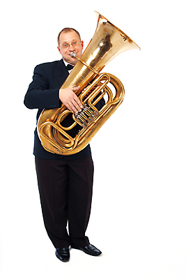 포토 JPG 해외이미지 1 손 남자 음악 백그라운드 손가락 놀이 바람 한명 사람 검은색 소리 연주자 음악가 흰색 기구 악단 황금 불기 재즈 놋쇠 마우스피스 뮤지컬 베이스 인기 해외202004 해외포토 자연요소 직업 컬러 모션 현악기 날씨 문화예술 신체부위 파일형식 이미지허브