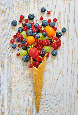 포토 JPG 해외이미지 식물 잡화 음식 농업 다이어트 오렌지 과일 재료 포도 디저트 바나나 건강 사람없음 목재 초록색 쇼핑 바구니 주방 정원 식사 저녁식사 주스 기쁨 샐러드 신선 시장 달콤 사과 상품 설탕 레몬 기아 파인애플 국자 유기농 채식 레시피 원뿔 와플 영양소 채식주의자 해외202004 해외포토 도형 나무 웰빙 감정 산업 음료 컬러 주방용품 맛 사회이슈 열대과일 파일형식 이미지허브