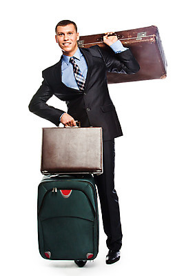 포토 JPG 해외이미지 백인 직업 1 손 남자 행복 여행 포즈 신체 가방 비즈니스 교통시설 성공 노동자 손잡이 한명 미소 사람 정장 성인 사무실 유행 여행가방 기쁨 짐 흰색 비즈니스맨 우아함 공항 가득함 만족 경영자 바쁨 승객 적재 고립 염원 지능 스타일 해외202004 해외포토 서양인 잡화 옷 감정 컬러 교통 컨셉 표정 신체부위 직장인 시설 리더 파일형식 이미지허브