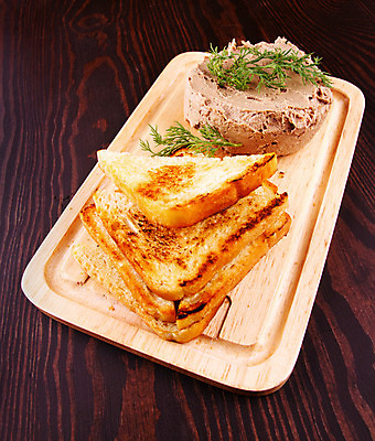 포토 JPG 해외이미지 접시 음식 빵 백그라운드 부분 요리 사람없음 초록색 파티 주방 식사 저녁식사 펼침 샐러드 고명 거친 허브 토스트 점심식사 딜 해외202004 해외포토 식물 식기 컬러 모션 이벤트 파일형식 이미지허브