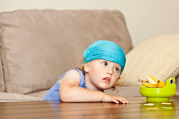 포토 JPG 해외이미지 백인 1 응시 여자 딸 행복 어린이 실내 한명 미소 사람 앉기 자녀 아기 달콤 작음 만족 캘리포니아 마야 걸음마 해외202004 해외포토 서양인 시선 감정 가족 모션 표정 내부 미국 맛 크기 마야문명 파일형식 이미지허브