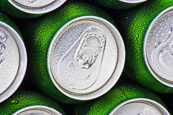 포토 JPG 해외이미지 음료 사람없음 빨간색 금속 활발 재활용 뚜껑 물방울 신선 액체 캔 맛 은색 시원함 컨테이너 갈증 상쾌 콜라 통조림 소다 줄서기 철강 해외202004 해외포토 감정 산업 컬러 컨셉 모션 재질 친환경 탄산음료 파일형식 이미지허브