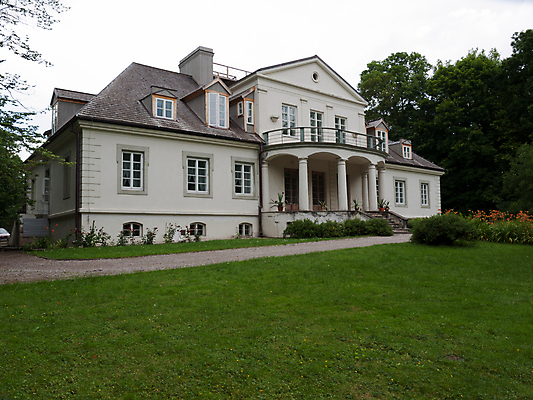 포토 JPG 해외이미지 공원 길 건축양식 가족 주택 사람없음 정원 시골 기둥 기자 작가 박물관 화가 광택 폴란드 학자 해외202004 해외포토 직업 공공시설 건축 유럽 관계 건물 파일형식 이미지허브