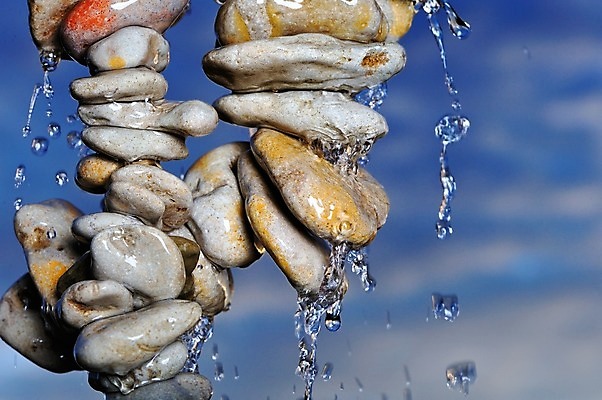 포토 JPG 해외이미지 선 바다 해변 사람없음 물 쌓기 조약돌 개울 떨어짐 빨래 해외202004 해외포토 자연요소 컨셉 가사 모션 강 돌_바위 파일형식 이미지허브