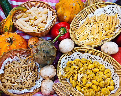 포토 JPG 해외이미지 음식 다이어트 고추 호박 파프리카 사람없음 바구니 버섯 면 해외202004 해외포토 채소 건강 파일형식 이미지허브