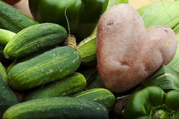 포토 JPG 해외이미지 음식 채소 오이 감자 파프리카 옥수수 사람없음 초록색 하트 피클 해외202004 해외포토 모양 컬러 곡류 절임 파일형식 이미지허브