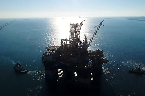 포토 JPG 해외이미지 식물 산업 바다 오렌지 비즈니스 공장 하늘 아침 해변 사람없음 물 강 환경 항구 힘 장비 에너지 탐험 화물 보트 휘발유 석유 컨테이너 조선소 기중기 함선 연료 가스 포트 공학 단상 폴란드 내추럴 송곳 조작 해외202004 해외포토 주간 자연요소 교육 유럽 배_교통 과일 공업 교통시설 운송업 중장비 파일형식 이미지허브