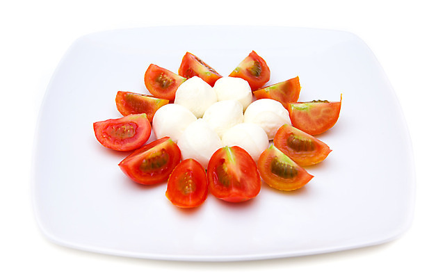 포토 JPG 해외이미지 전통 접시 음식 백그라운드 다이어트 토마토 채소 재료 공 탁자 치즈 건강 요리 사람없음 목재 빨간색 초록색 식사 저녁식사 이탈리아 샐러드 흰색 신선 체리 애피타이저 작음 지중해 먹기 유기농 날것 내추럴 점심식사 고립 구성 모짜렐라치즈 미니 채식주의자 해외202004 해외포토 나무 식기 웰빙 유럽 바다 컬러 가구 과일 모션 유제품 크기 채식 파일형식 이미지허브