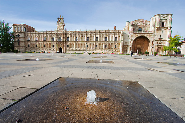 포토 JPG 해외이미지 유럽 풍경 사람없음 건물 장식 물 태양 마을 맑음 도시 역사 스페인 분수 Y 해외202004 해외포토 자연요소 건축물 알파벳 나라 날씨 파일형식 이미지허브