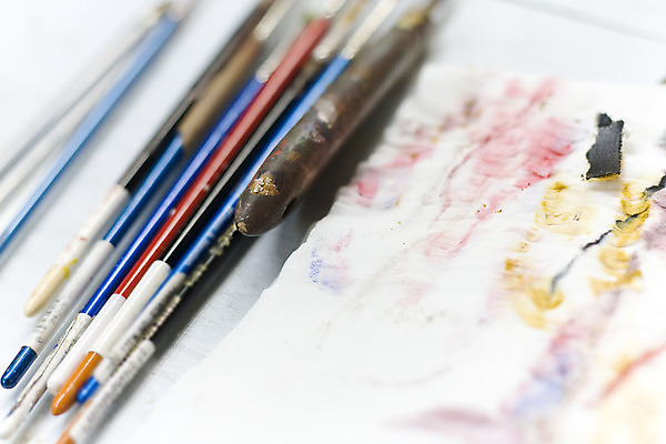 포토 JPG 해외이미지 교육 미술 취미 사람없음 파란색 연필 페인트 흰색 도구 팔레트 혼합 그림 예술가 캔버스 최초 중고 해외202004 해외포토 컬러 문화예술 학용품 필기구 파일형식 이미지허브