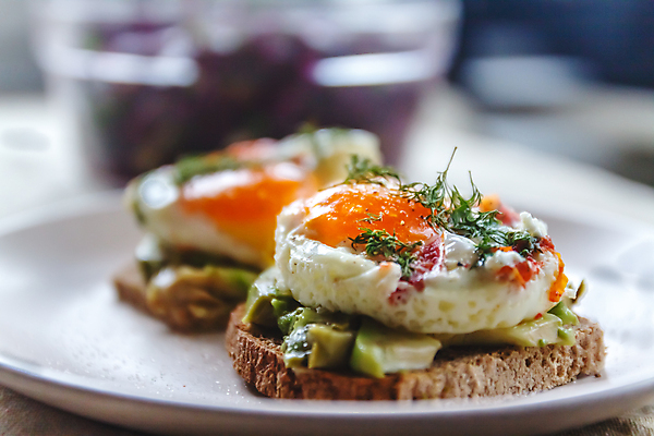 포토 JPG 해외이미지 라이프스타일 접시 음식 빵 조각 백그라운드 다이어트 토마토 채소 오렌지 아침 샌드위치 건강 사람없음 목재 초록색 여름 노란색 계란 식사 샐러드 튀김 흰색 시골 신선 오픈 맛 아침식사 낟알 만취 먹기 유기농 슬라이스 브런치 토스트 후추 노른자 아보카도 내추럴 점심식사 삶기 채식주의자 호밀 해외202004 해외포토 주간 나무 식기 웰빙 계절 컬러 컨셉 과일 재료 모션 곡류 생활 알 향신료 채식 술취함 파일형식 이미지허브