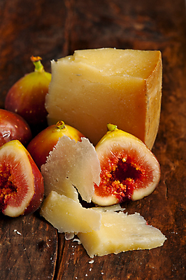 포토 JPG 해외이미지 과일 단면 사람없음 슬라이스 무화과 페코리노 해외202004 해외포토 치즈 파일형식 이미지허브