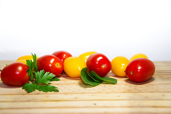 포토 JPG 해외이미지 식물 음식 백그라운드 다이어트 토마토 채소 과일 재료 자연 탁자 파슬리 건강 요리 사람없음 목재 빨간색 초록색 노란색 주방 정원 샐러드 흰색 신선 체리 그룹 맛 작음 자르기 먹기 허브 유기농 날것 바질 내추럴 고립 숙성 채식주의자 해외202004 해외포토 나무 웰빙 컬러 가구 컨셉 모션 크기 생태계 채식 파일형식 이미지허브