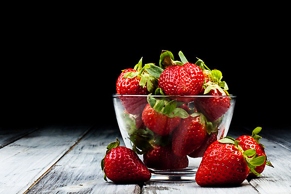 포토 JPG 해외이미지 열매 음식 다이어트 과일 딸기 디저트 건강 사람없음 빨간색 신선 달콤 맛 먹기 상쾌 유기농 날것 해외202004 해외포토 식물 웰빙 감정 컬러 컨셉 모션 파일형식 이미지허브