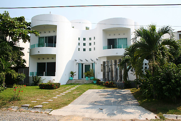 포토 JPG 해외이미지 창문 교실 유리 성공 멕시코 주택 손바닥 풍경 사람없음 금융 재산 맨션 지역 이웃 독립 전용 진짜 플로리다 해외202004 해외포토 손 교육 컨셉 북아메리카 학교 재질 건물 경제 미국 파일형식 이미지허브